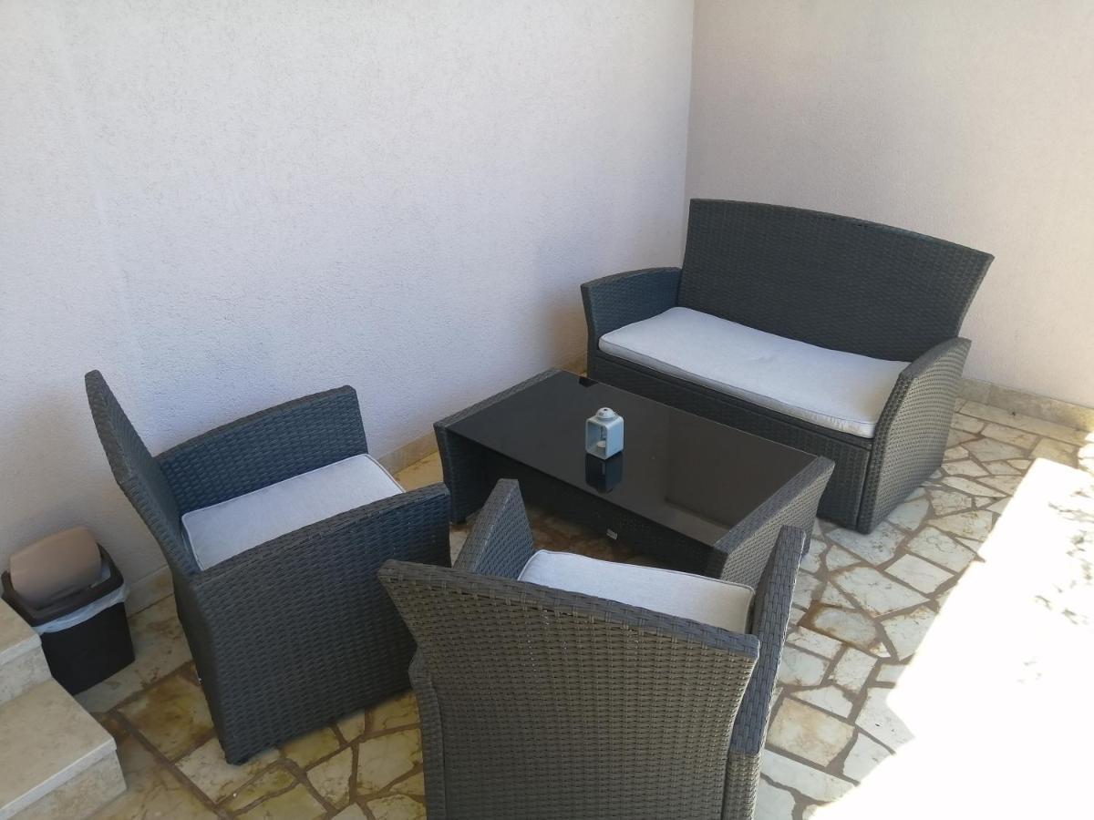 רוביני Apartments And Rooms Lorena 236 מראה חיצוני תמונה