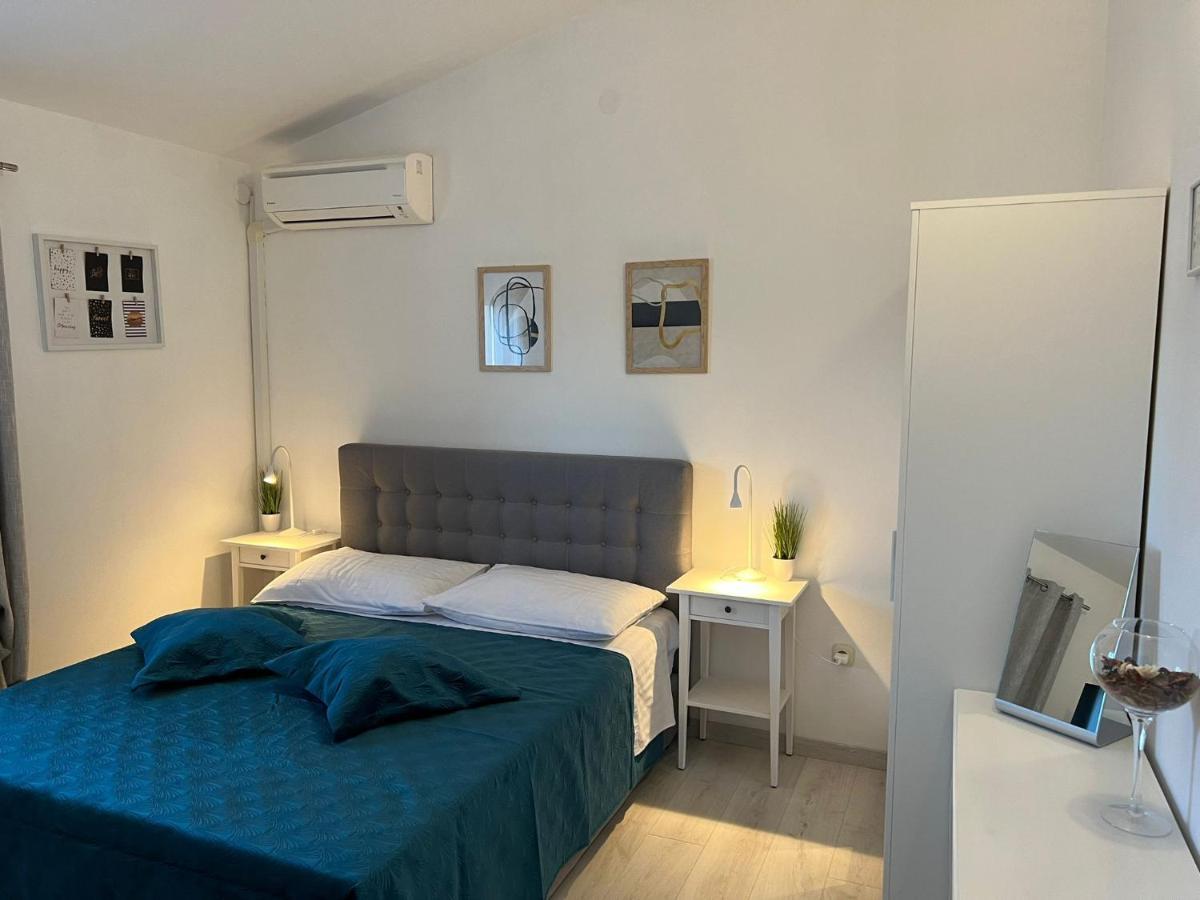 רוביני Apartments And Rooms Lorena 236 מראה חיצוני תמונה