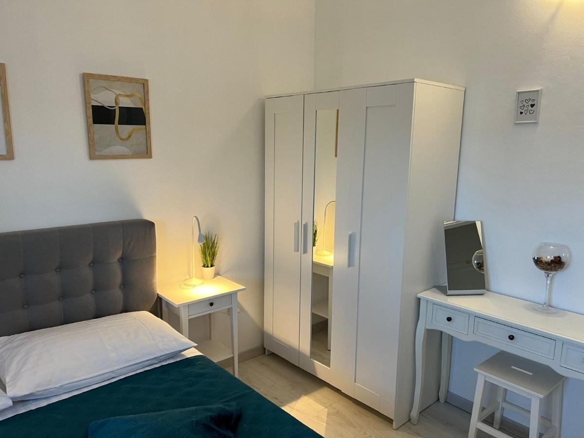 רוביני Apartments And Rooms Lorena 236 מראה חיצוני תמונה