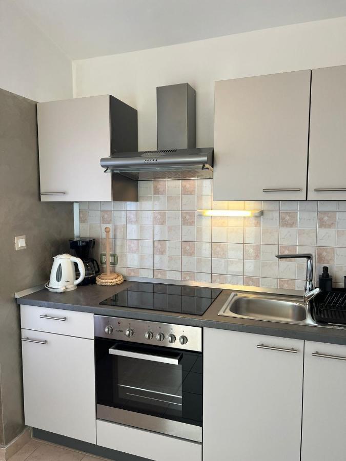 רוביני Apartments And Rooms Lorena 236 מראה חיצוני תמונה