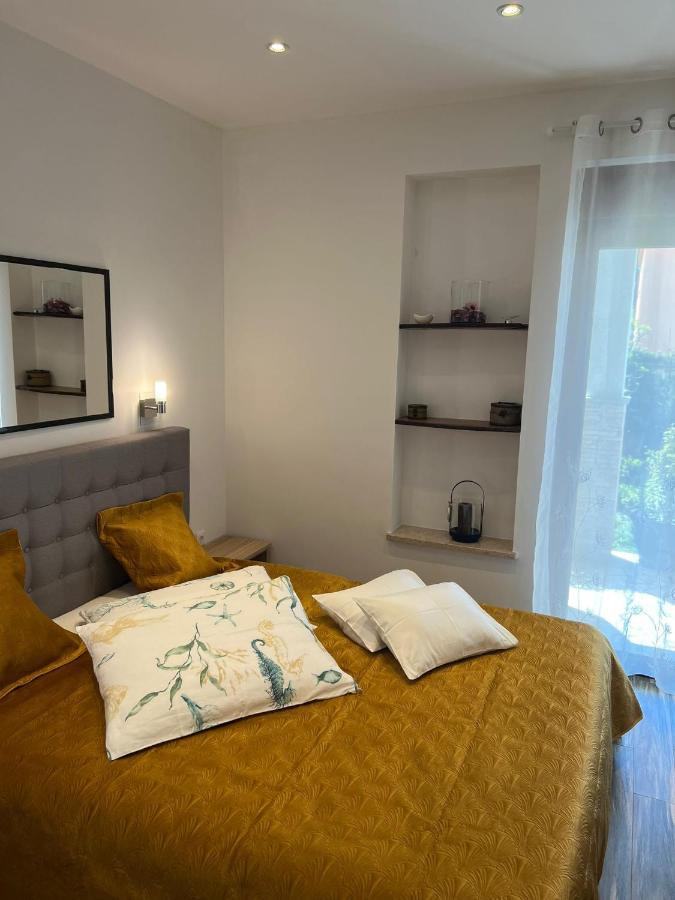 רוביני Apartments And Rooms Lorena 236 מראה חיצוני תמונה