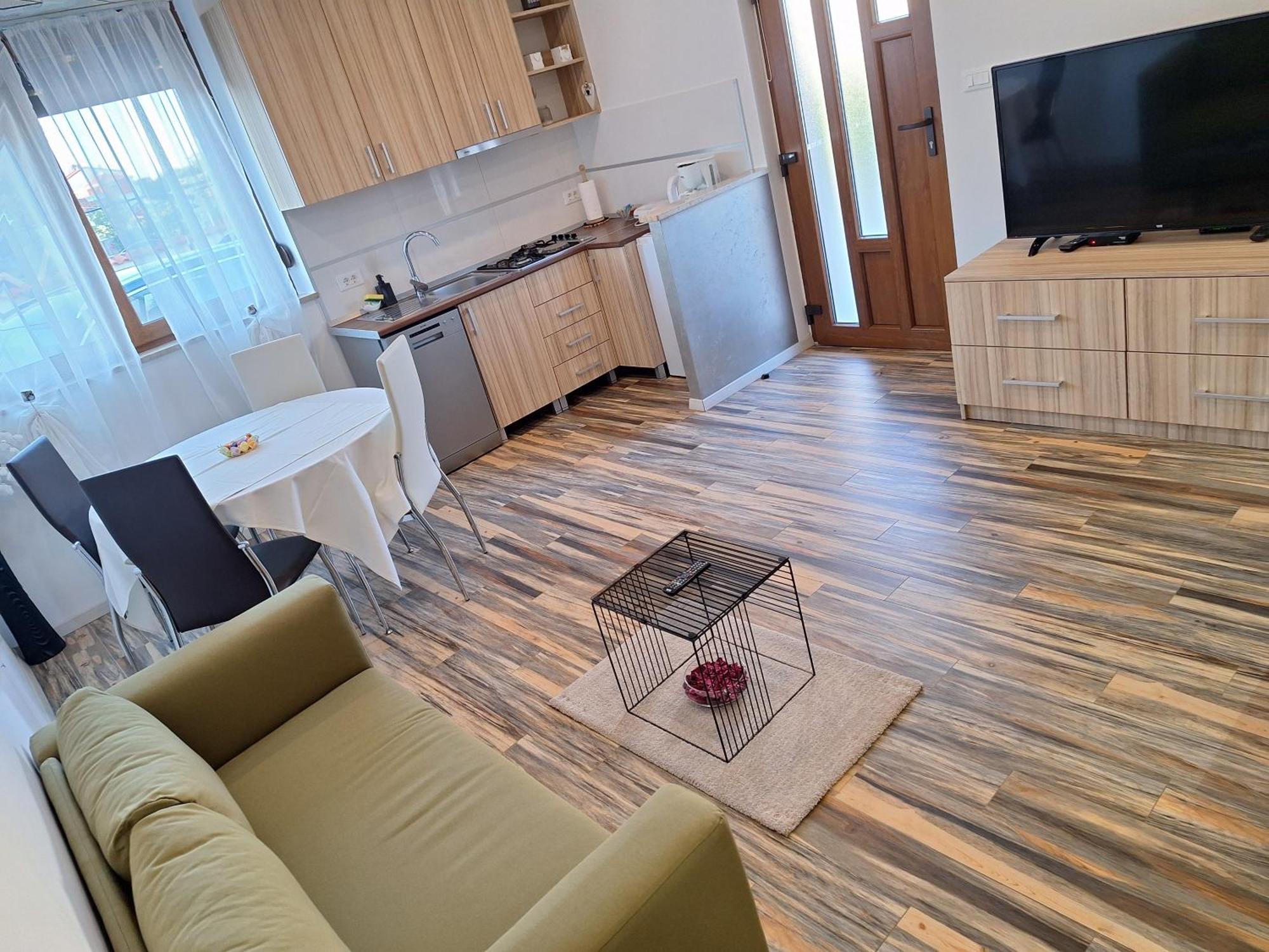 רוביני Apartments And Rooms Lorena 236 מראה חיצוני תמונה