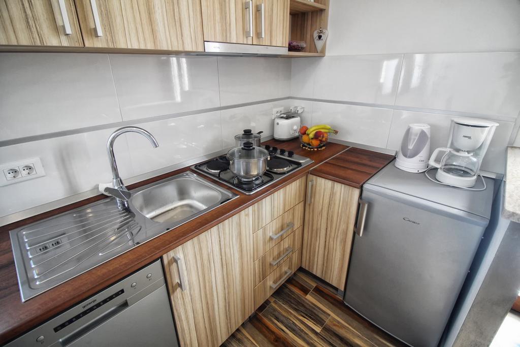 רוביני Apartments And Rooms Lorena 236 מראה חיצוני תמונה