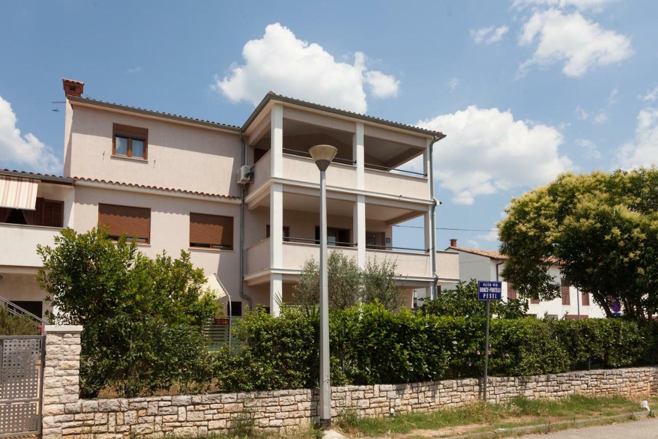 רוביני Apartments And Rooms Lorena 236 מראה חיצוני תמונה
