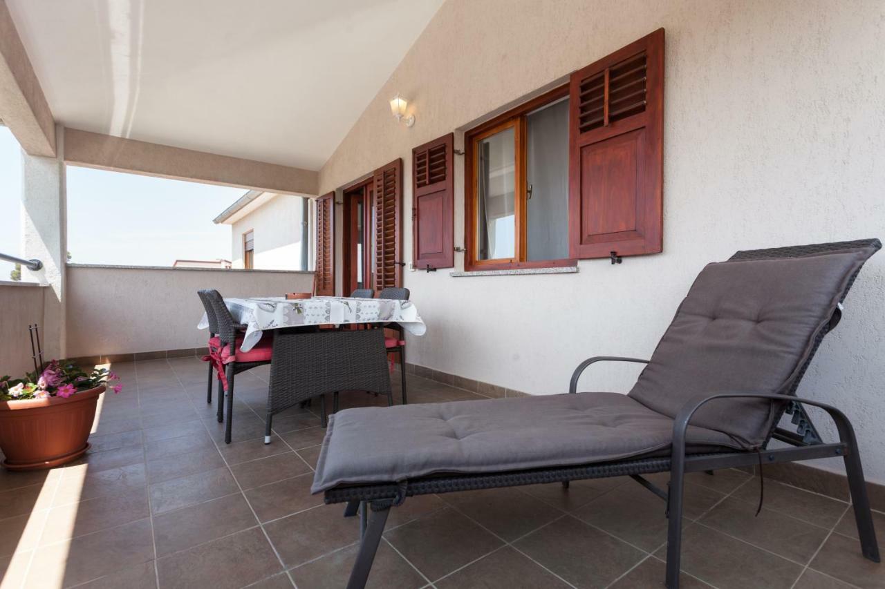 רוביני Apartments And Rooms Lorena 236 מראה חיצוני תמונה